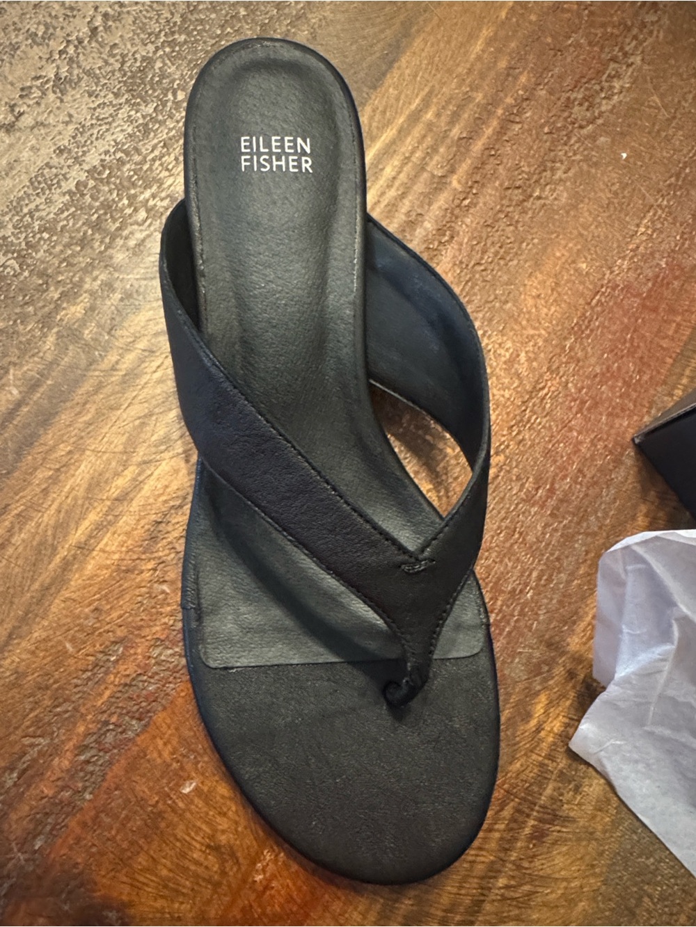 Eileen Fisher Black Erika Leather Crisscross Thong Sandal 11M New in box - Picture 9 of 9
